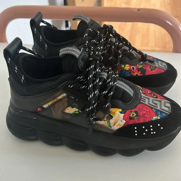 Versace Black and Red Espadrilles Modern Design - Picture 2 of 6